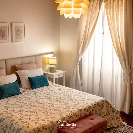 De Charme Casa Fundevila Hotell 3*